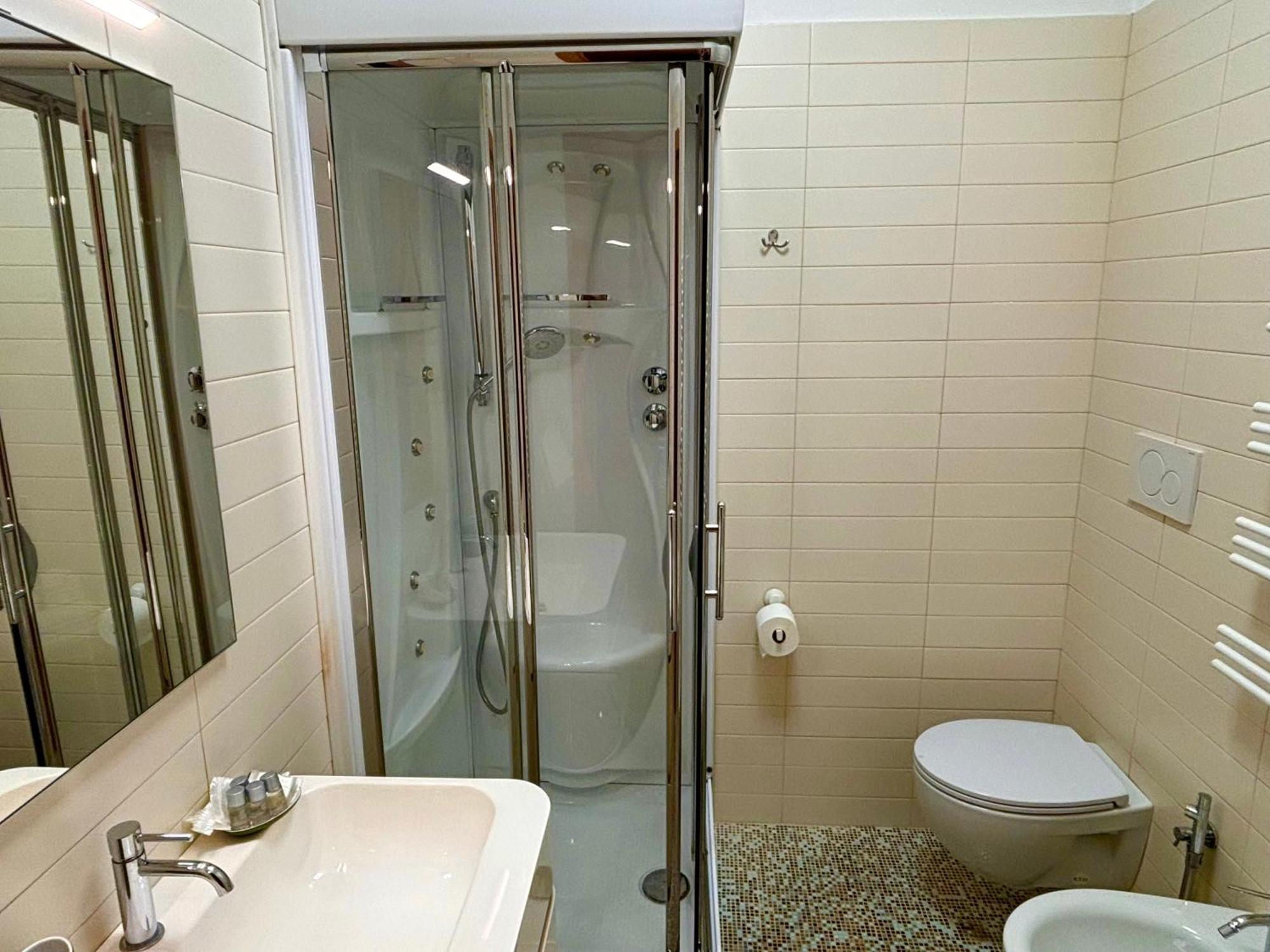 Dadu 14 Hotel Bari Buitenkant foto